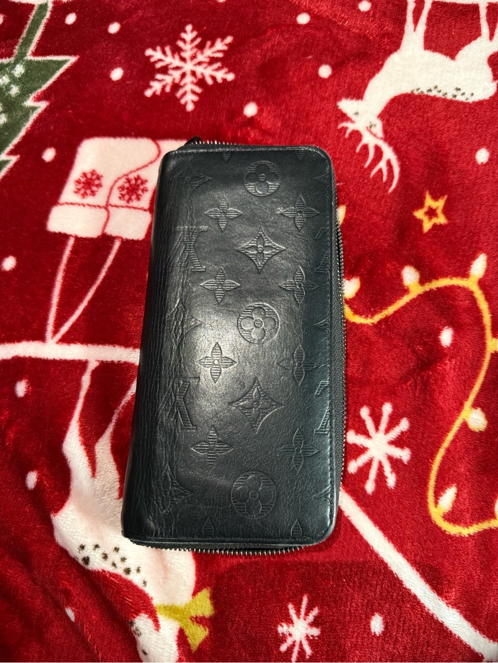 Vintage Louis Vuitton Black Monogram Zippy Leather Wallet